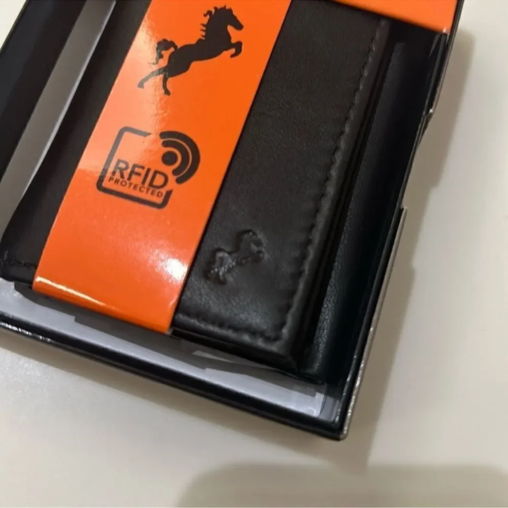 FIONTE RFID Protected Black Genuine Leather Trifold Men’s Wallet